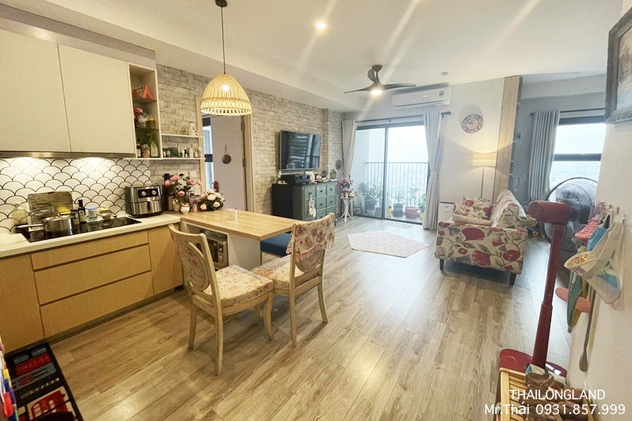 Bán căn hộ 2 ngủ 58m2 Sky 1 đủ đồ