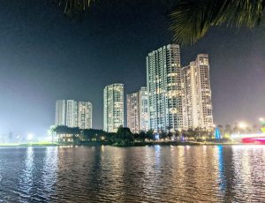 Bộ Ảnh Công Viên Hồ Thiên Nga Ecopark Về Đêm