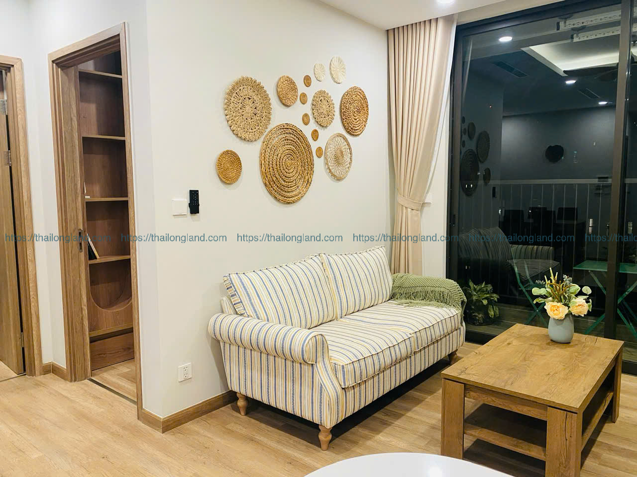 Bán căn hộ 02 ngủ 67m2 toà R1 Onsen Ecopark Đủ đồ
